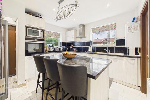 4 bedroom semi-detached house for sale, Horning Close, Earlham, Norwich