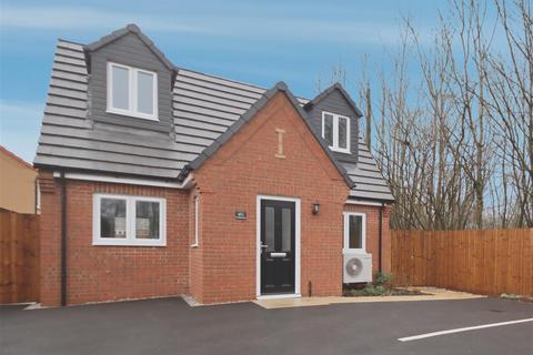 2 bedroom detached house for sale, Chesterfield Road, Holmewood