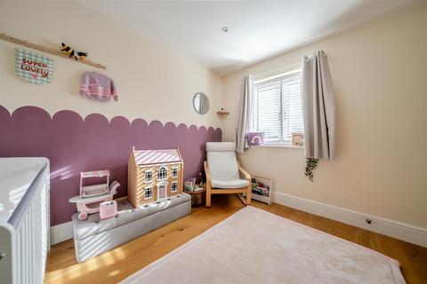 4 bedroom detached house for sale, Tudor Drive, Penley.