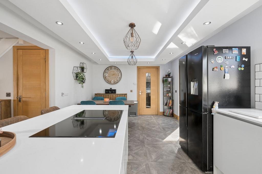 Kitchen/ Dining Area