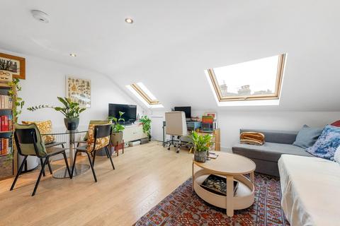 1 bedroom flat for sale, 84 Edgeley Road, London SW4