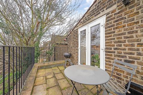 1 bedroom flat for sale, 84 Edgeley Road, London SW4