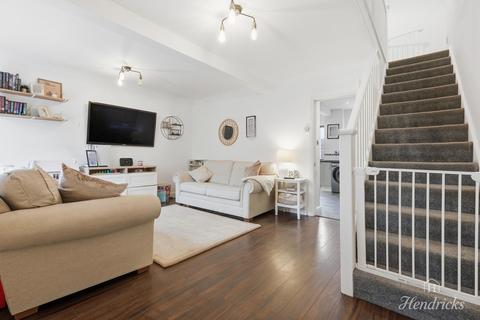 3 bedroom semi-detached house for sale, Bramble Road, Leigh-on-sea, SS9 5