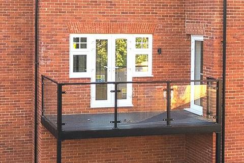 2 bedroom apartment for sale, 3 Waters Edge Mews