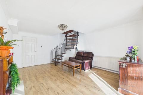 3 bedroom end of terrace house for sale, Coldray Close, Gloucester, Gloucestershire, GL1