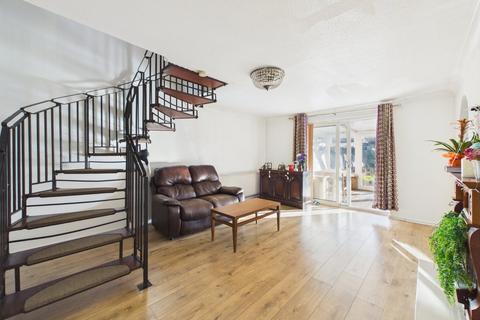 3 bedroom end of terrace house for sale, Coldray Close, Gloucester, Gloucestershire, GL1