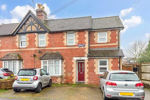 2 bedroom flat for sale, Rushes Road, Petersfield, Hampshire