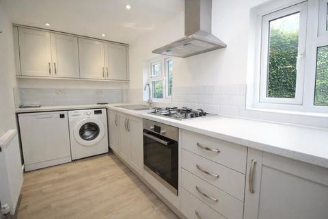 3 bedroom semi-detached house to rent, Lower Froyle, Alton, Hampshire, GU34