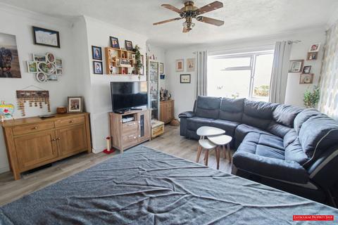 2 bedroom apartment for sale, Croxden Way, Eastbourne BN22
