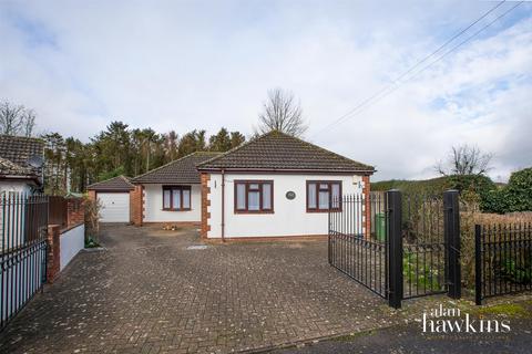 undefined, Bradenstoke, SN15 4