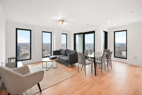 3 bedroom flat to rent, Legacy Tower, London E15