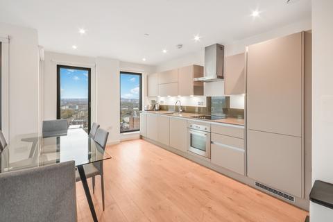 3 bedroom flat to rent, Legacy Tower, London E15