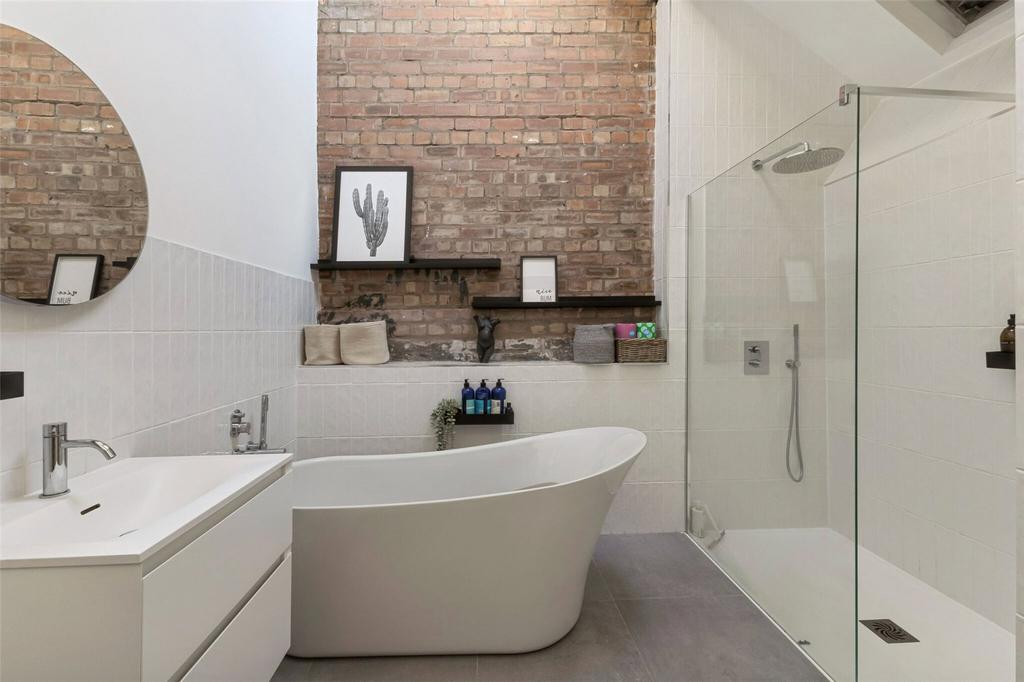 Main Bathroom