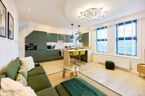 3 bedroom property to rent, Cardigan Road, Burley LS6