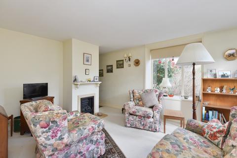 2 bedroom end of terrace house for sale, Pilgrims Court, High Street, Charing