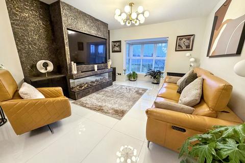 3 bedroom bungalow for sale, The Bungalows, Hetton-le-Hole, Houghton Le Spring, Tyne and Wear, DH5 9QE