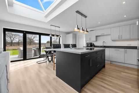 4 bedroom bungalow for sale, Tally Ho Road, Shadoxhurst, Ashford, TN26