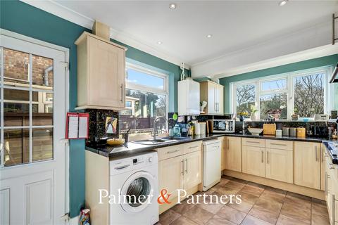 3 bedroom terraced house for sale, Elgin Avenue, Essex CM1