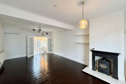3 bedroom terraced house to rent, Duke Street, Windsor, SL4