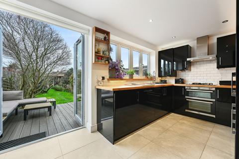 2 bedroom terraced house for sale, Barnstaple Road, Ruislip, HA4