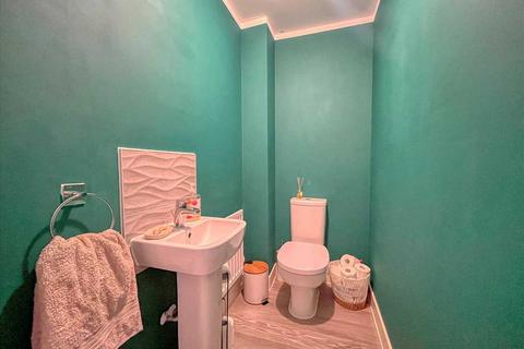 2 bedroom house for sale, Kirby cross CO13
