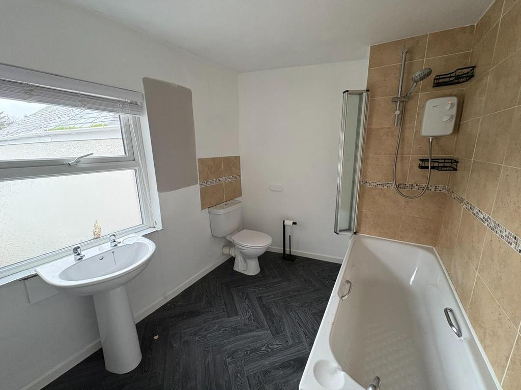 Bathroom.JPEG