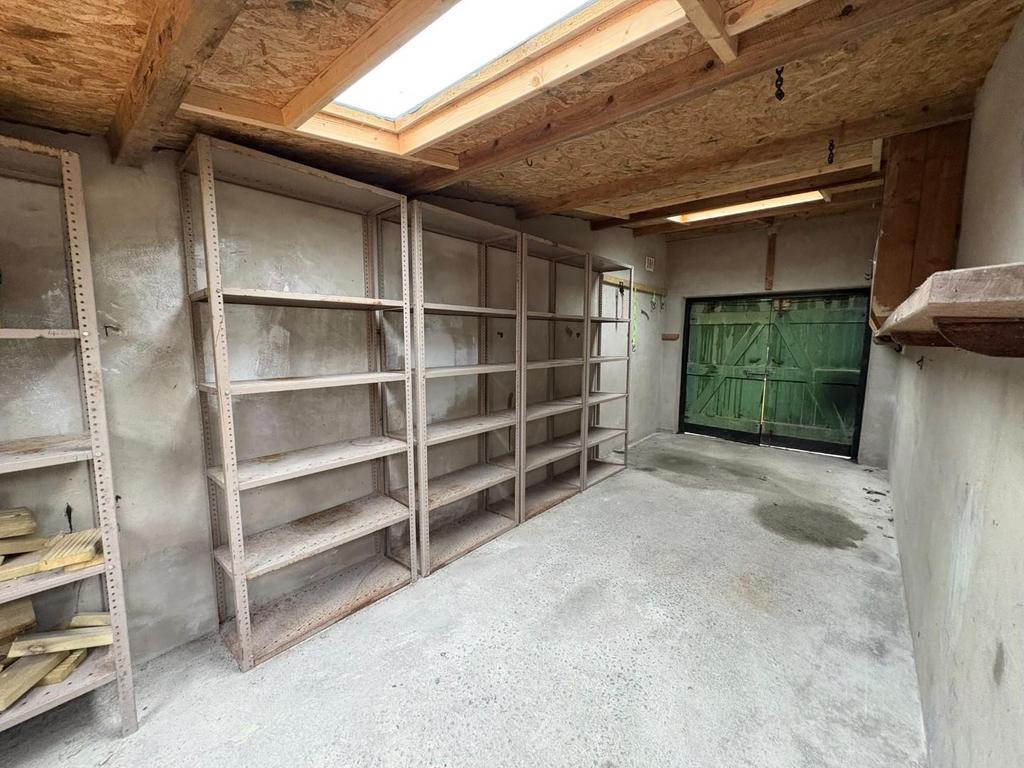 Garage.JPEG