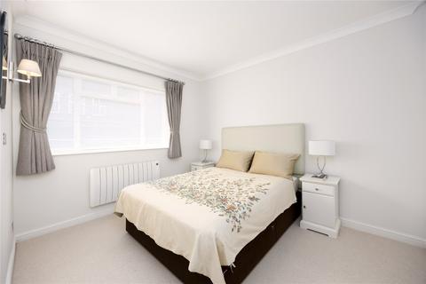 1 bedroom flat for sale, Thackeray Court, Elystan Place, London, SW3