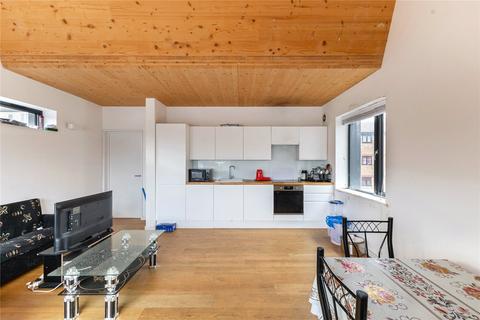 3 bedroom flat to rent, Chobham Road, London, E15
