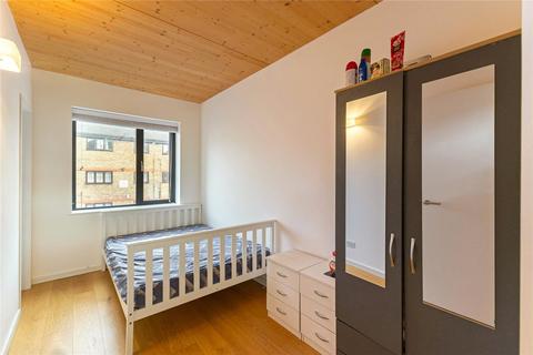 3 bedroom flat to rent, Chobham Road, London, E15