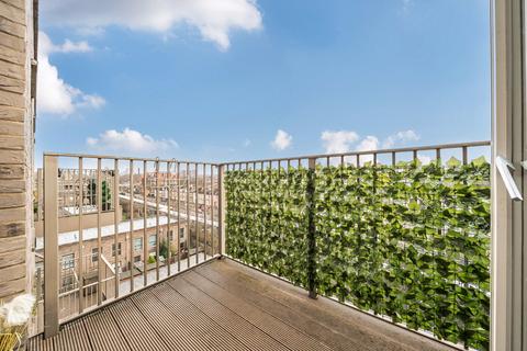 1 bedroom apartment for sale, Adenmore Road, London