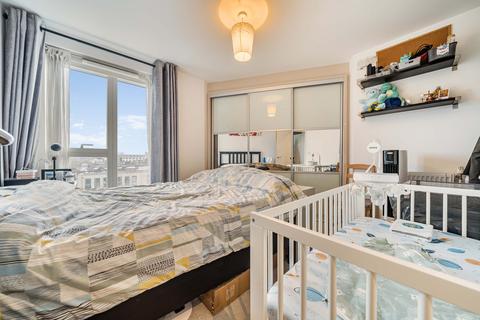 1 bedroom apartment for sale, Adenmore Road, London