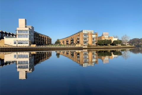 2 bedroom flat for sale, Almansa Way, Lymington, Hampshire, SO41