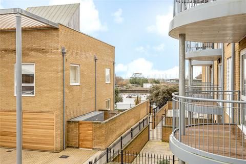 2 bedroom flat for sale, Almansa Way, Lymington, Hampshire, SO41
