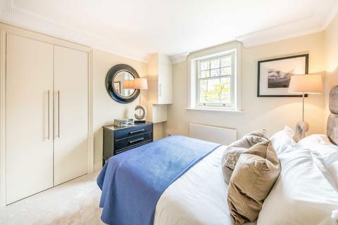 3 bedroom flat for sale, Draycott Place, London SW3