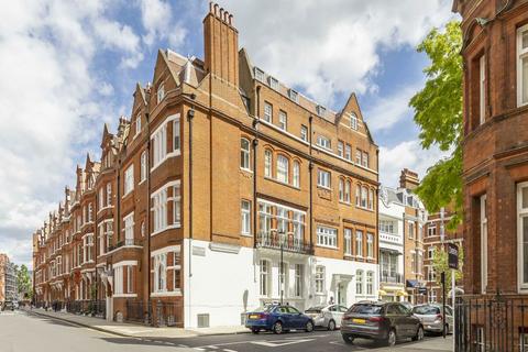3 bedroom flat for sale, Draycott Place, London SW3