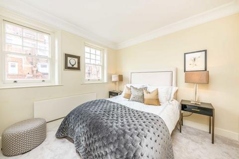 3 bedroom flat for sale, Draycott Place, London SW3