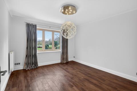 4 bedroom detached house to rent, Field Close, Ufton Leamington Spa, Warwickshire CV33 9PU