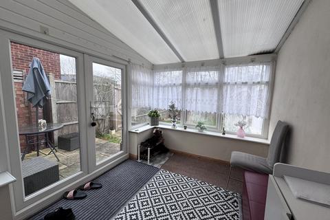2 bedroom semi-detached house for sale, Vincent Close, Newmarket