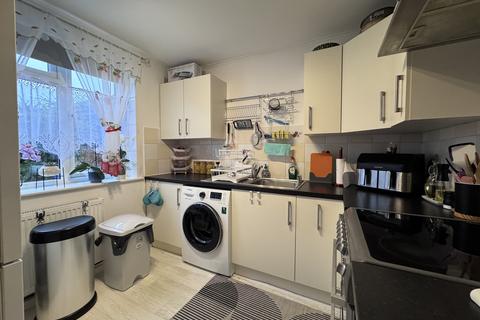 2 bedroom semi-detached house for sale, Vincent Close, Newmarket