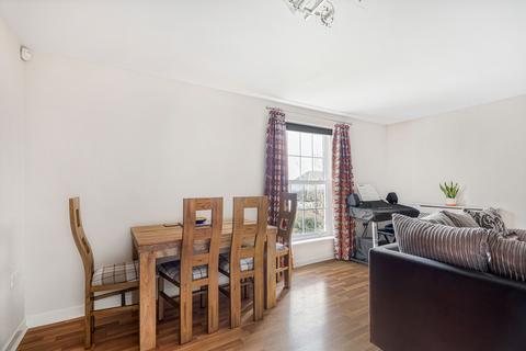 2 bedroom flat for sale, Merrifield Court, Welwyn Garden City, Hertfordshire, AL7