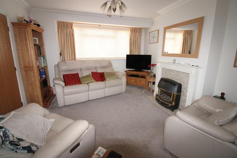 4 bedroom semi-detached house for sale, Peterborough Avenue, Upminster RM14