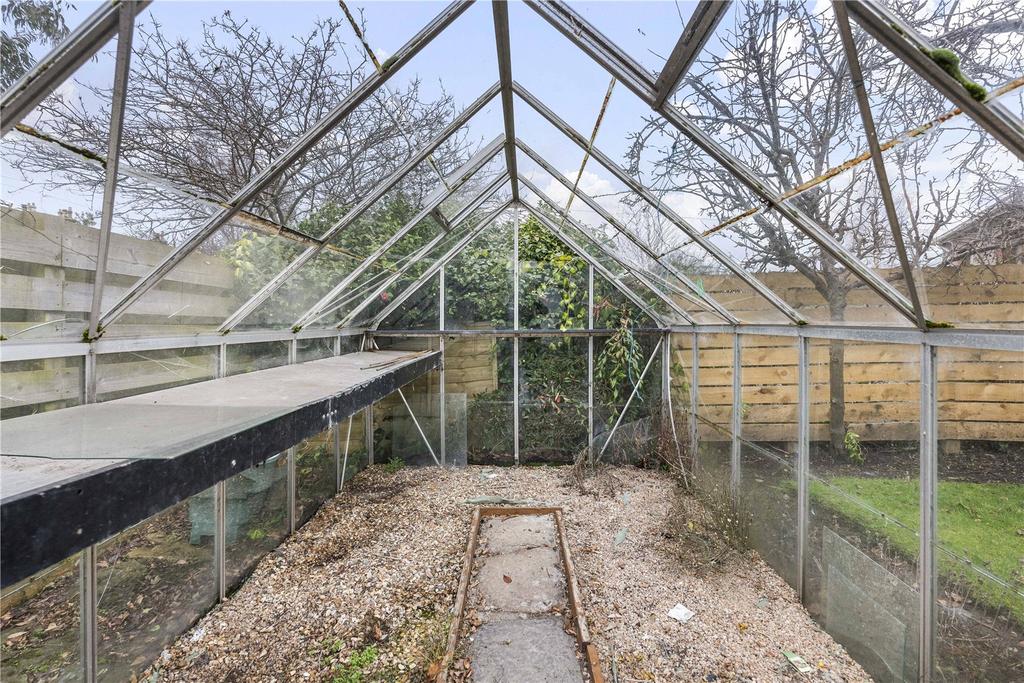 3 Leadervale Road 27