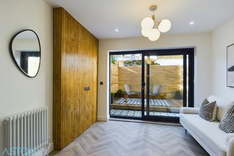 2 bedroom flat for sale, 23 Brooker Street, East Sussex BN3