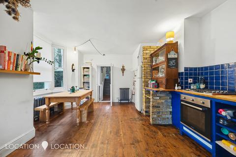 3 bedroom ground floor flat to rent, Evering Road, London, N16