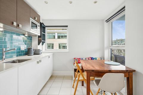 2 bedroom flat to rent, Angel Wharf, Shepherdess Walk, London N1