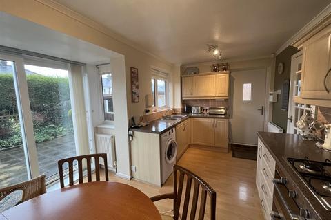 3 bedroom semi-detached house for sale, Thirlmere Avenue, Bradford BD12