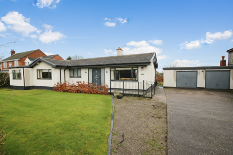 4 bedroom bungalow for sale, Fingerpost Lane,  Norley, WA6