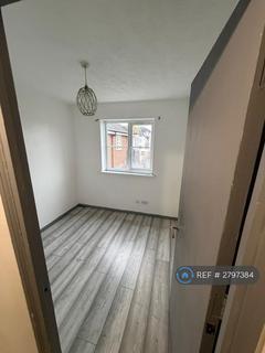2 bedroom flat to rent, Scotland Green Road, Enfield, EN3