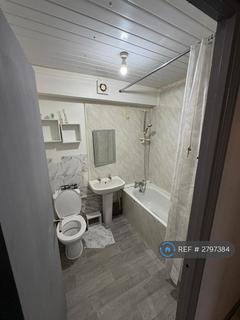 2 bedroom flat to rent, Scotland Green Road, Enfield, EN3